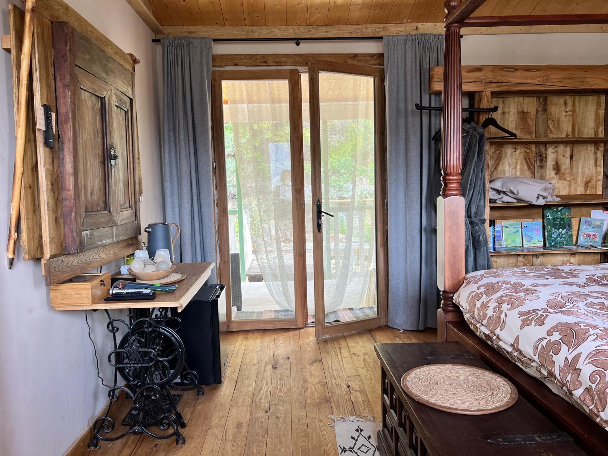 Bed and Breakfast Les Magnels Вальрог Экстерьер фото